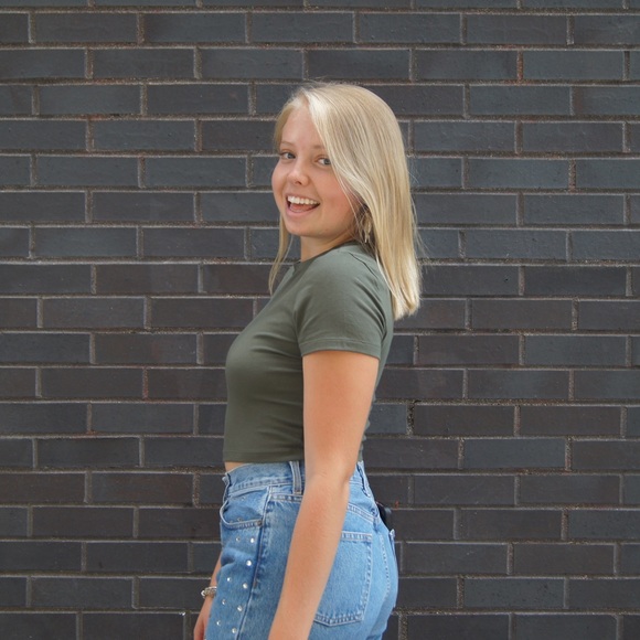 Meet your Posher, Isabel - Picture 1 of 1